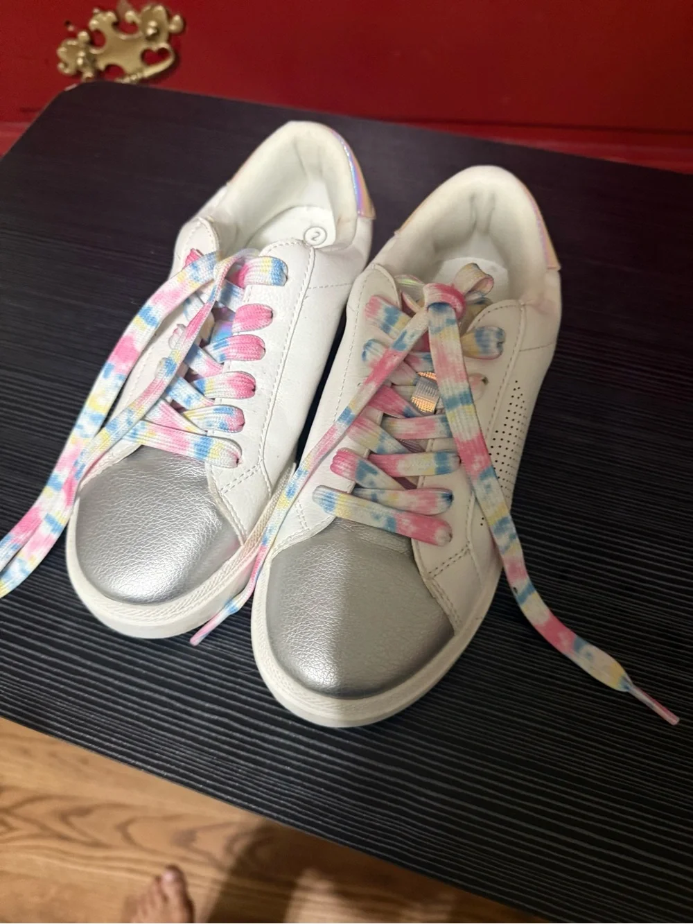 Girls stylish sneakers with star logo